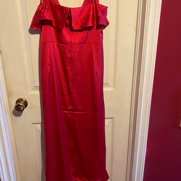 Beautiful red flowing ruffled  Le chateau dress size XXL - Picture 3 of 5